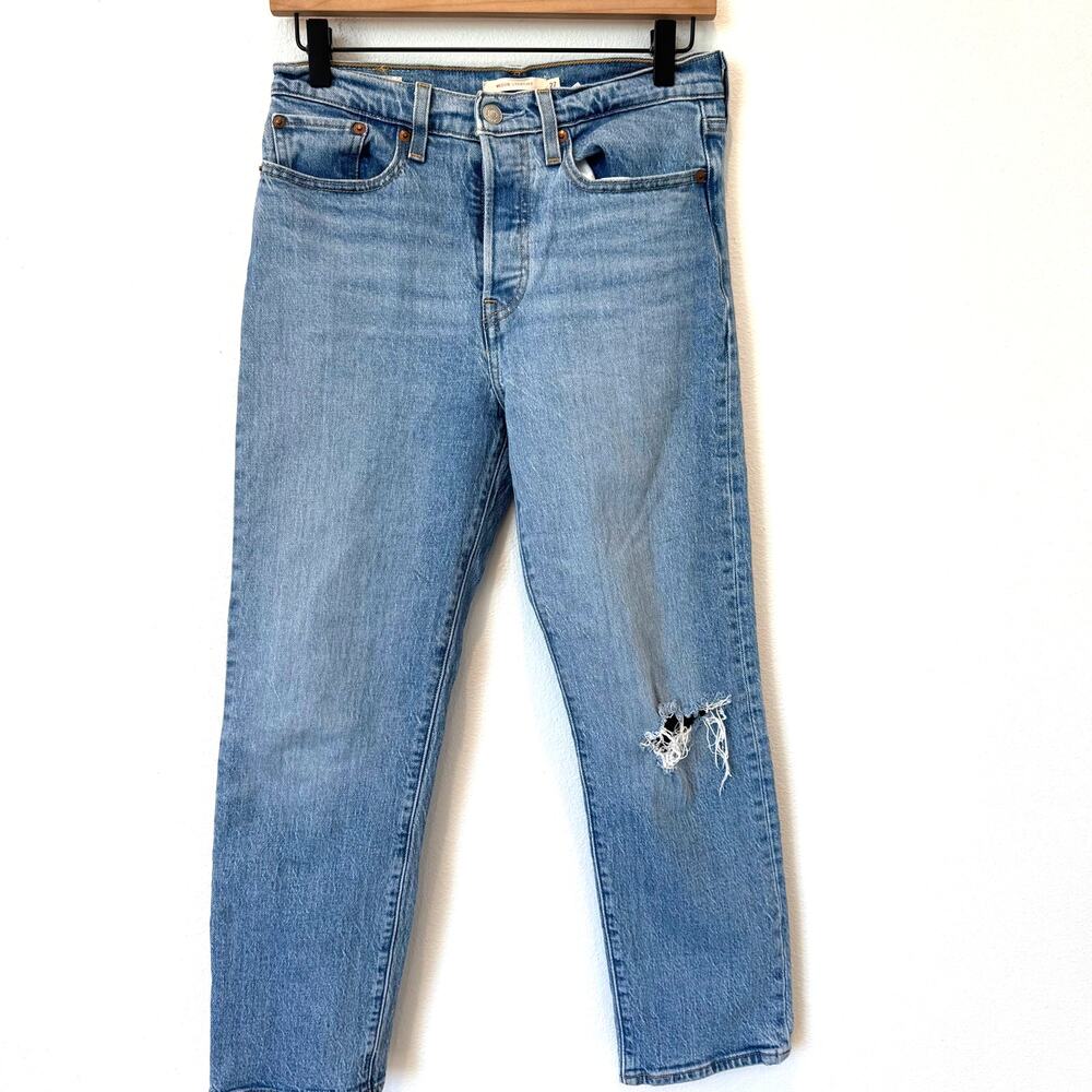 Levi's Wedgie Straight Fit Denim Jeans Medium Wash Cropped Distressed Size 27